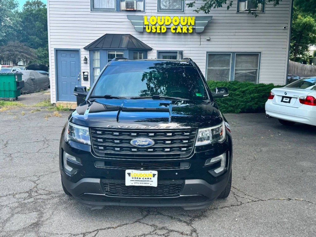 2016 Ford Explorer Image 2