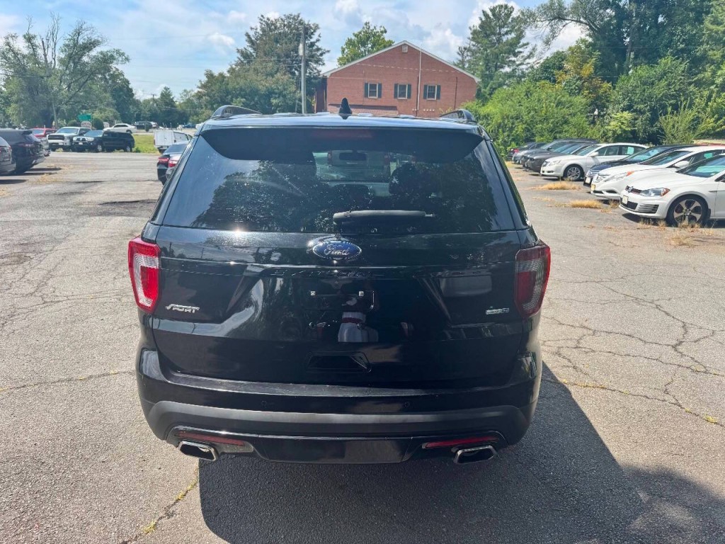 2016 Ford Explorer Image 5