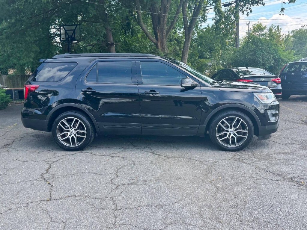 2016 Ford Explorer Image 6