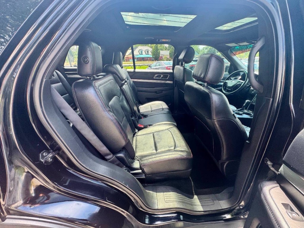 2016 Ford Explorer Image 15