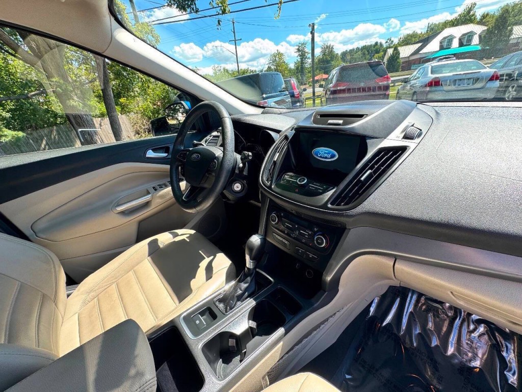 2017 Ford Escape Image 18