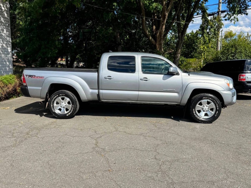 2015 Toyota Tacoma Image 4
