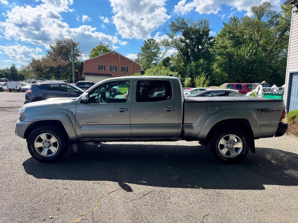 2015 Toyota Tacoma Image 6