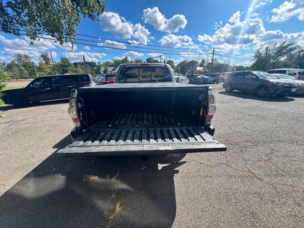 2015 Toyota Tacoma Image 11