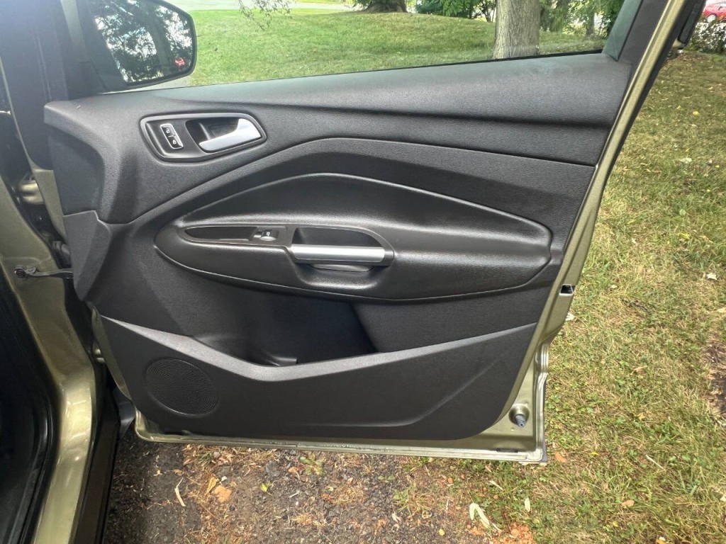 2013 Ford Escape Image 16