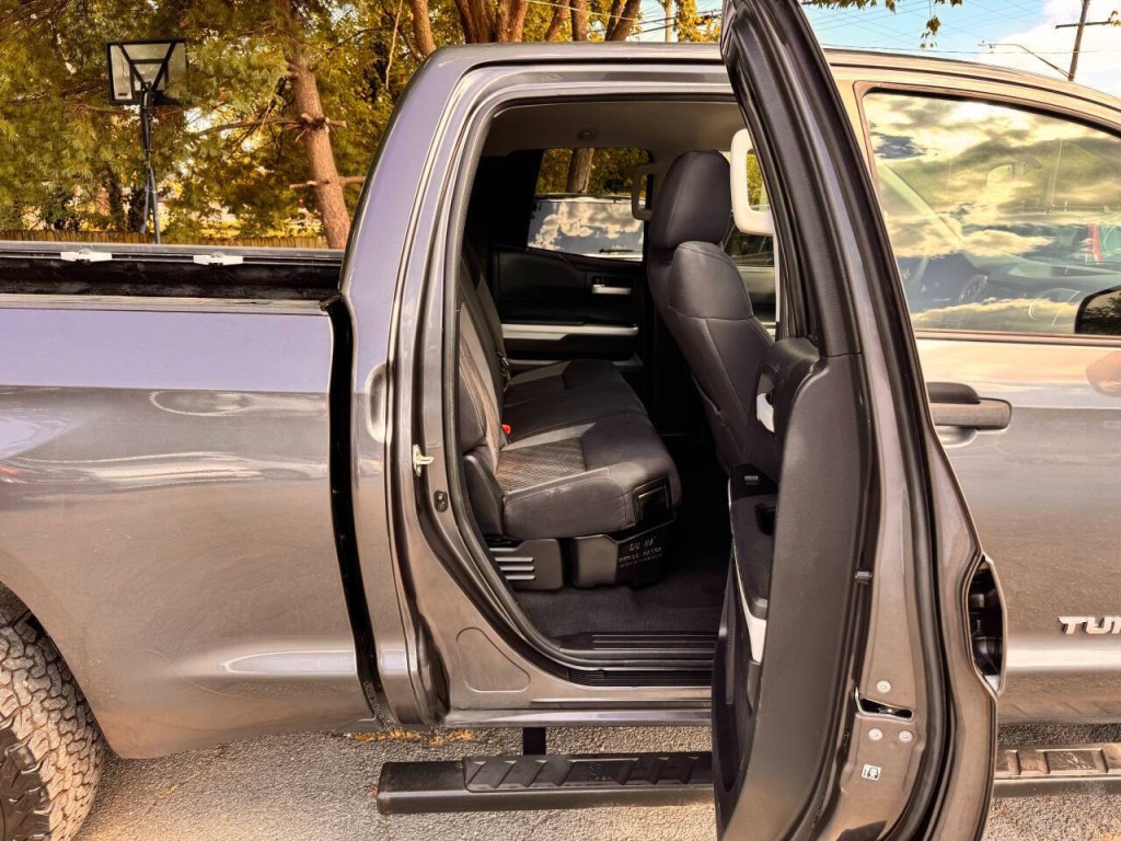 2014 Toyota Tundra Image 15