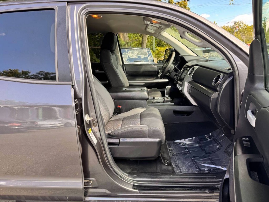 2014 Toyota Tundra Image 16