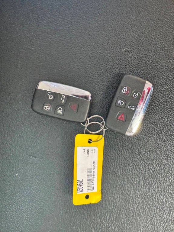 2015 Land Rover LR4 Image 32