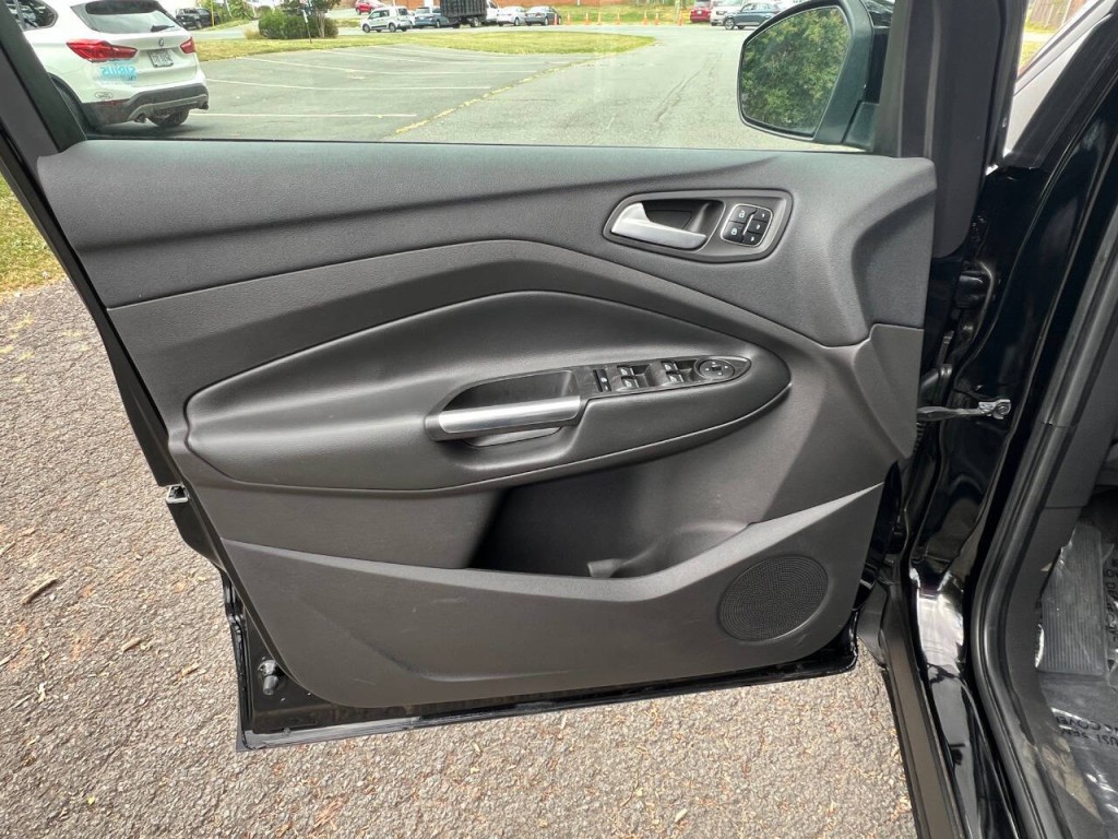 2017 Ford Escape Image 8