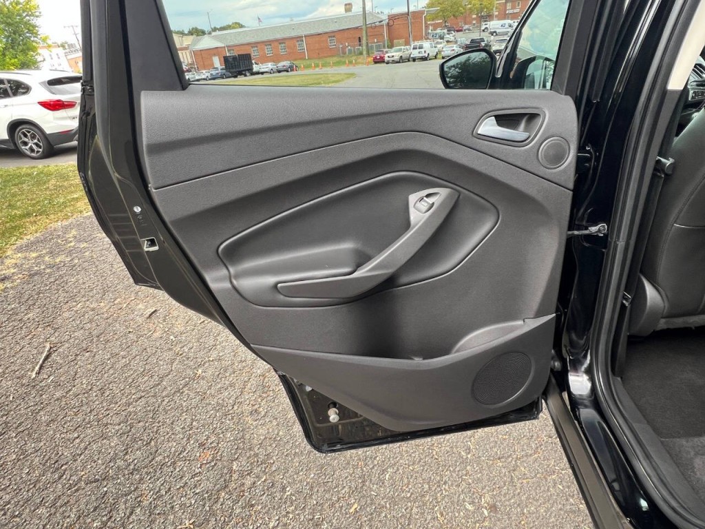2017 Ford Escape Image 10