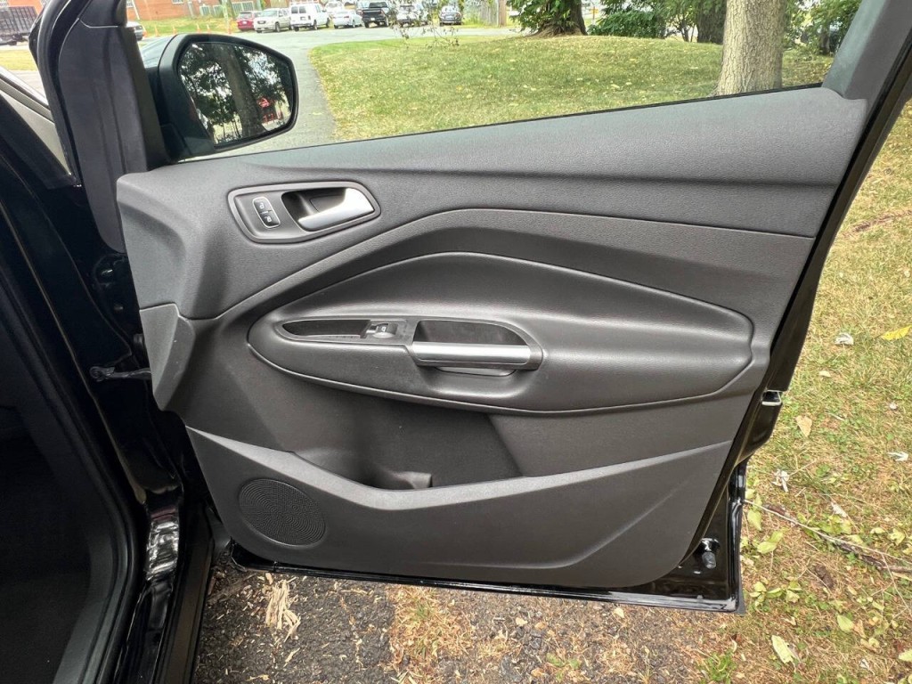 2017 Ford Escape Image 16