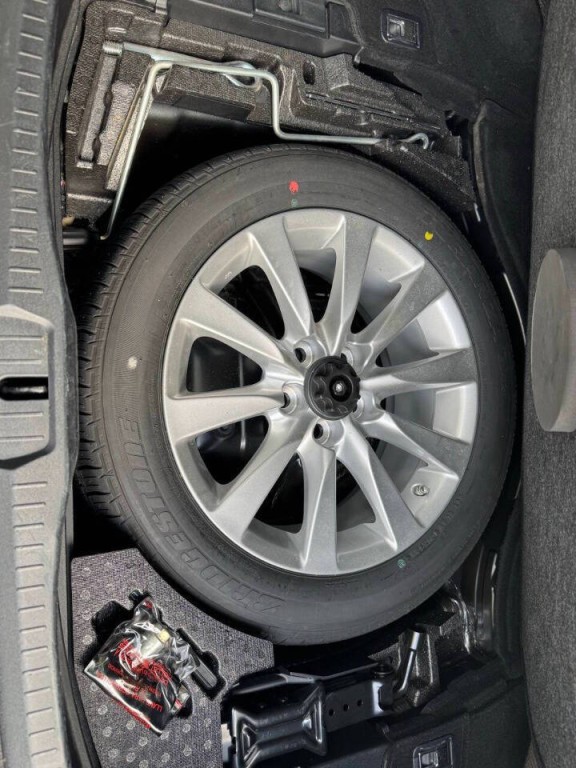 2011 Lexus LS 460 Image 17
