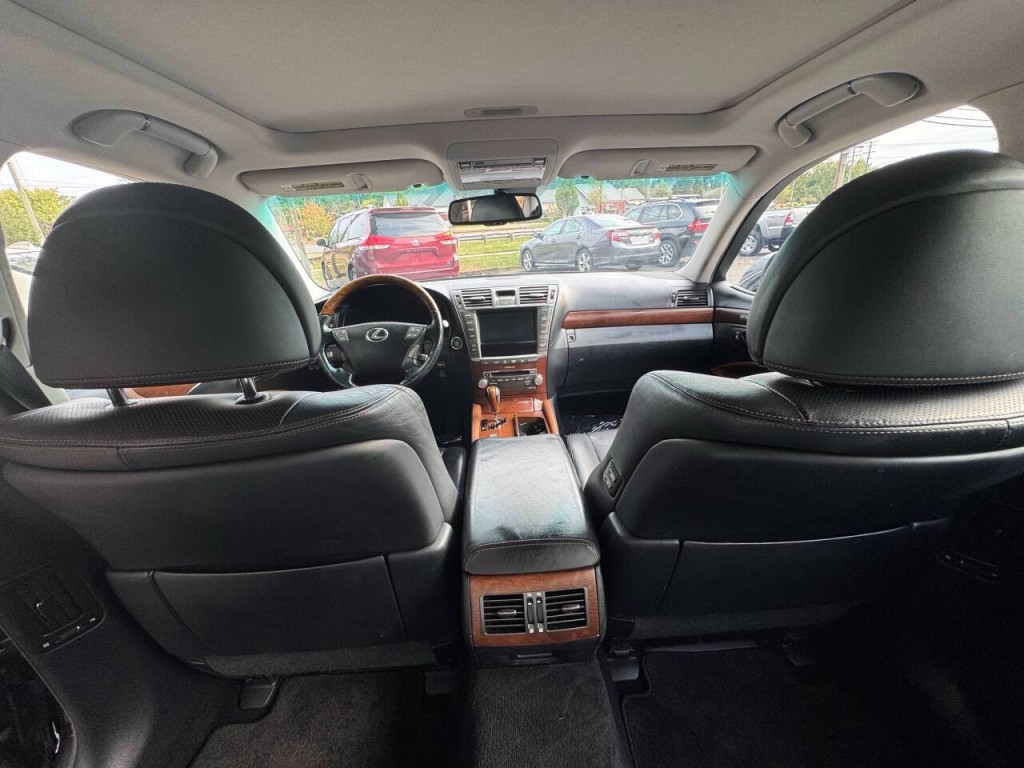 2011 Lexus LS 460 Image 29