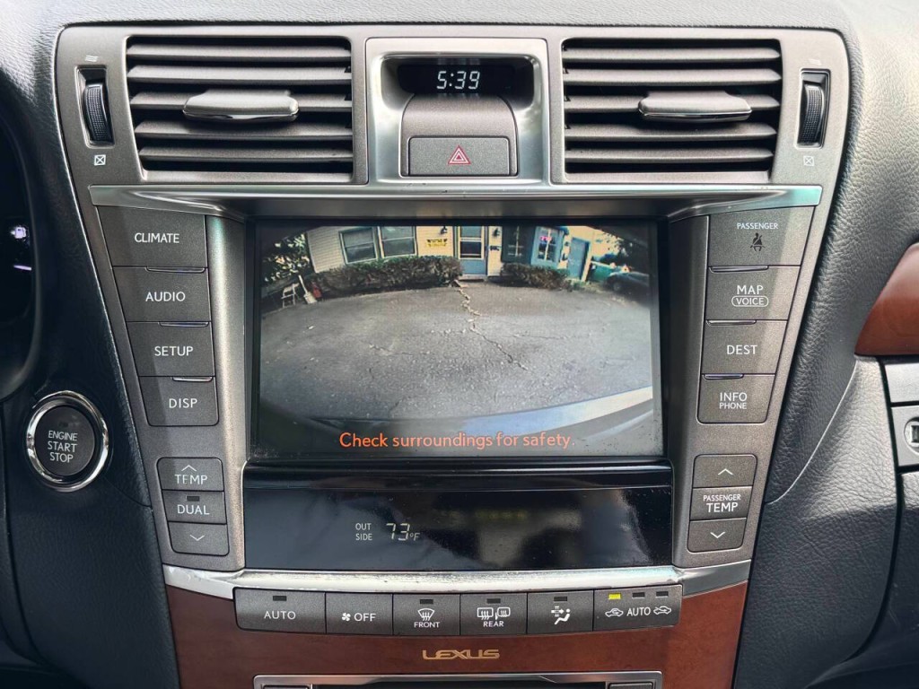 2011 Lexus LS 460 Image 41