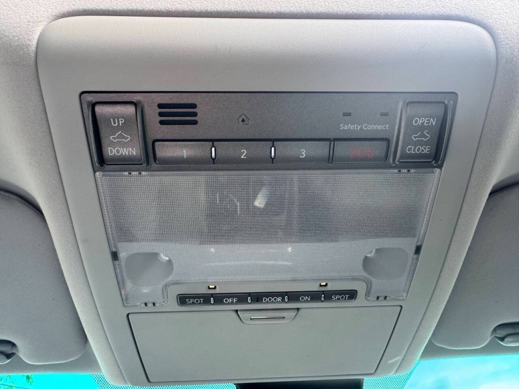 2011 Lexus LS 460 Image 47
