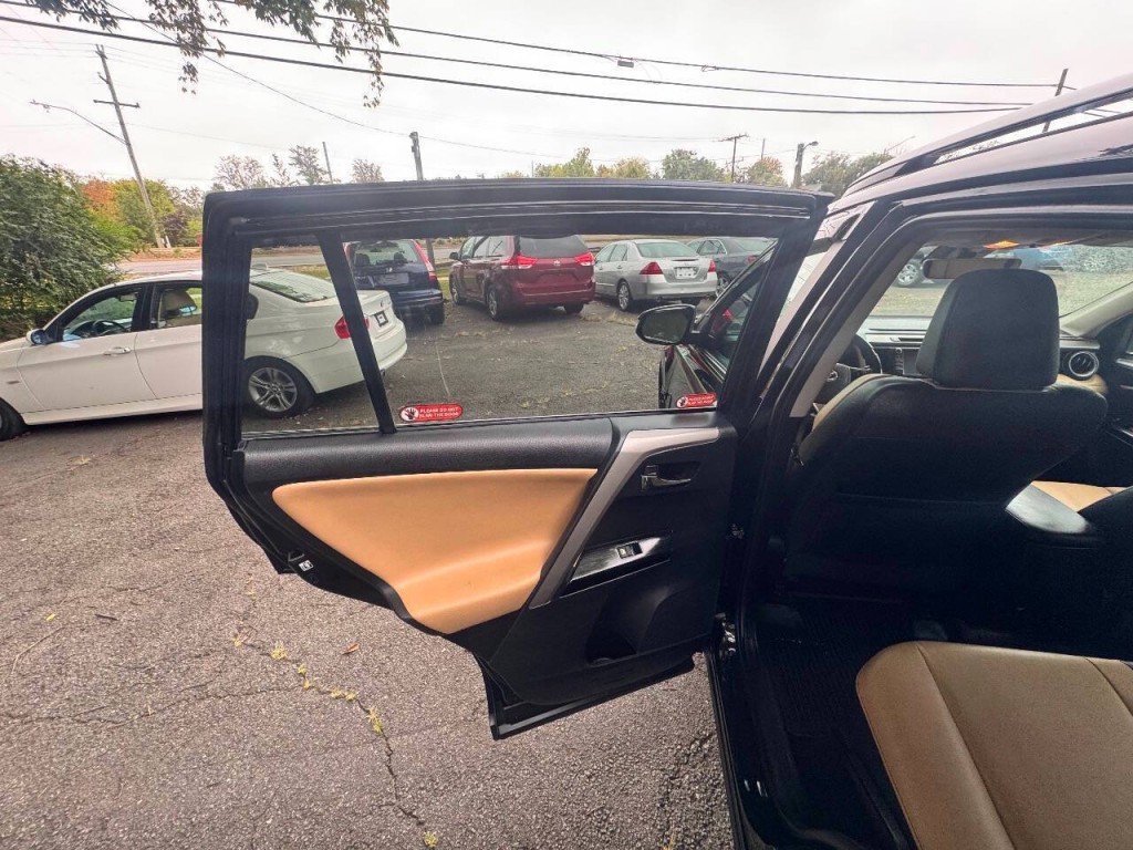 2018 Toyota Rav4 Image 9