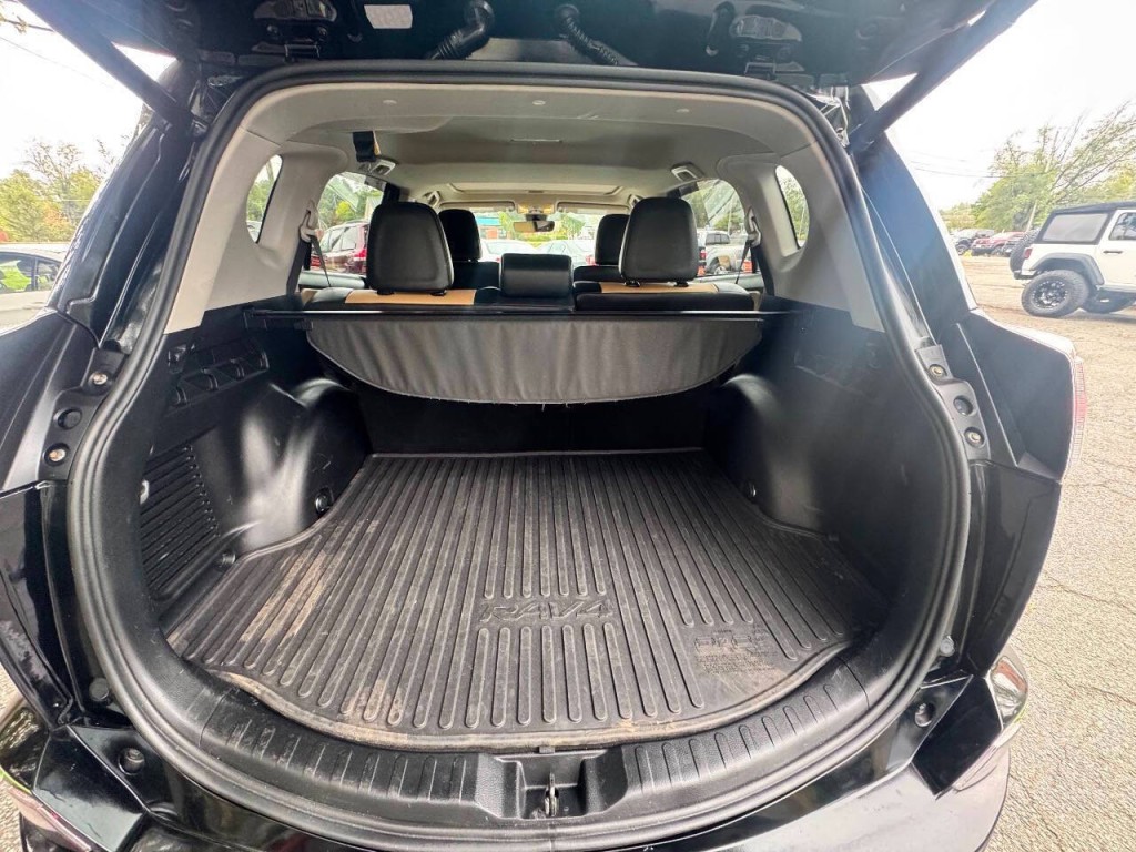 2018 Toyota Rav4 Image 12