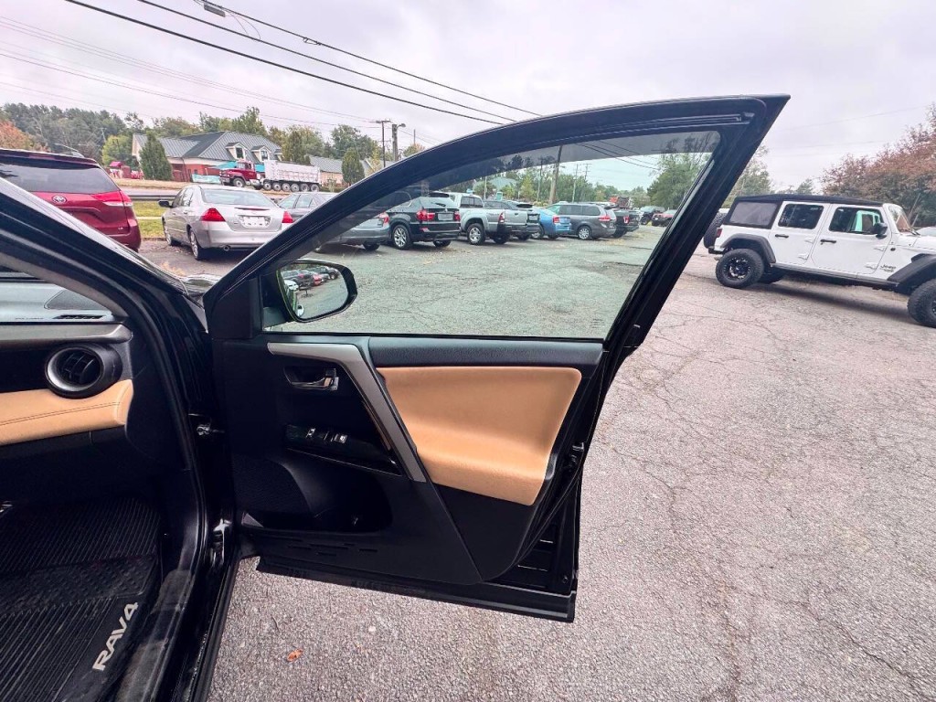 2018 Toyota Rav4 Image 15