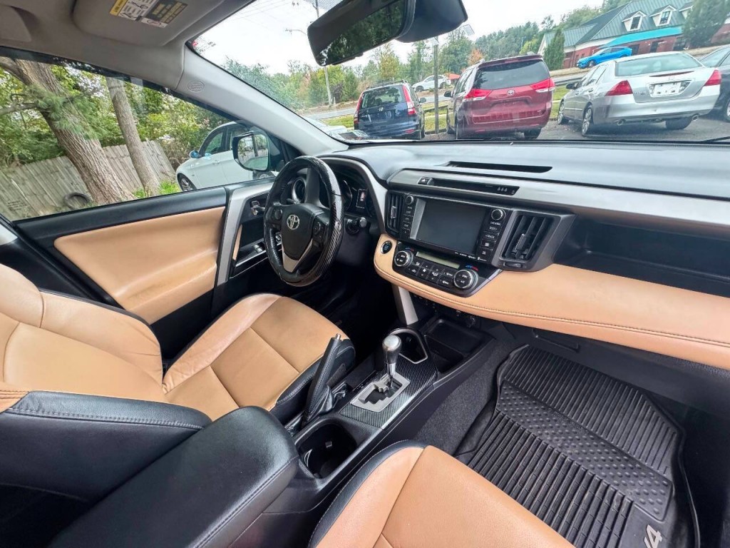 2018 Toyota Rav4 Image 17