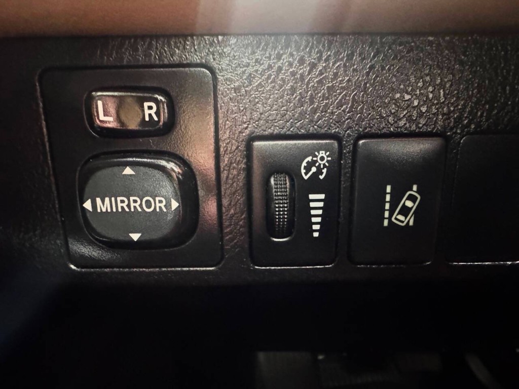 2018 Toyota Rav4 Image 30