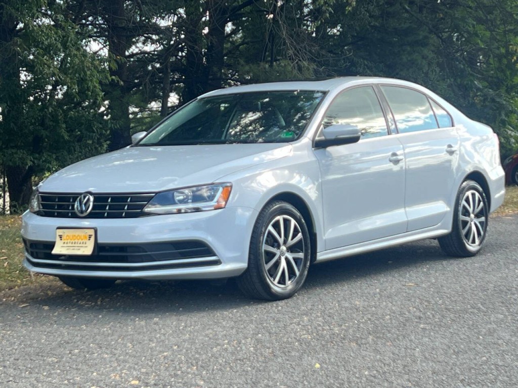 2018 Volkswagen Jetta Image 1