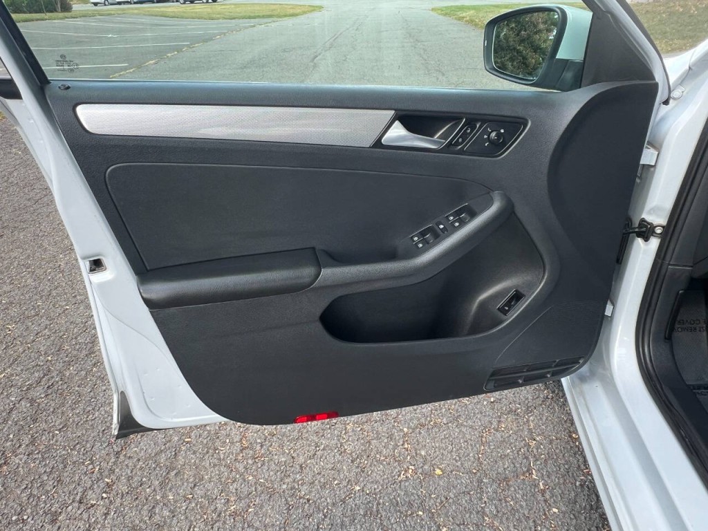 2018 Volkswagen Jetta Image 7
