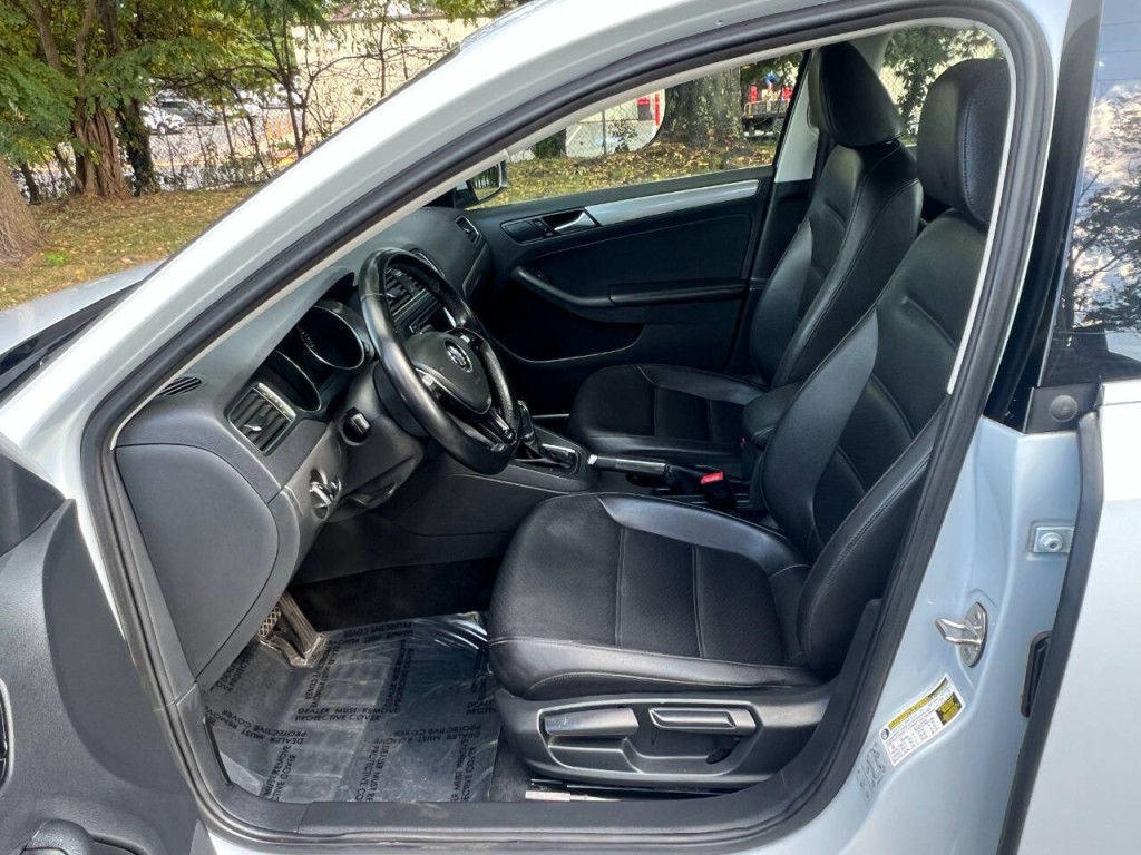 2018 Volkswagen Jetta Image 8