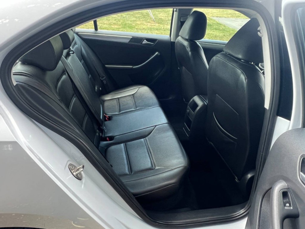 2018 Volkswagen Jetta Image 13