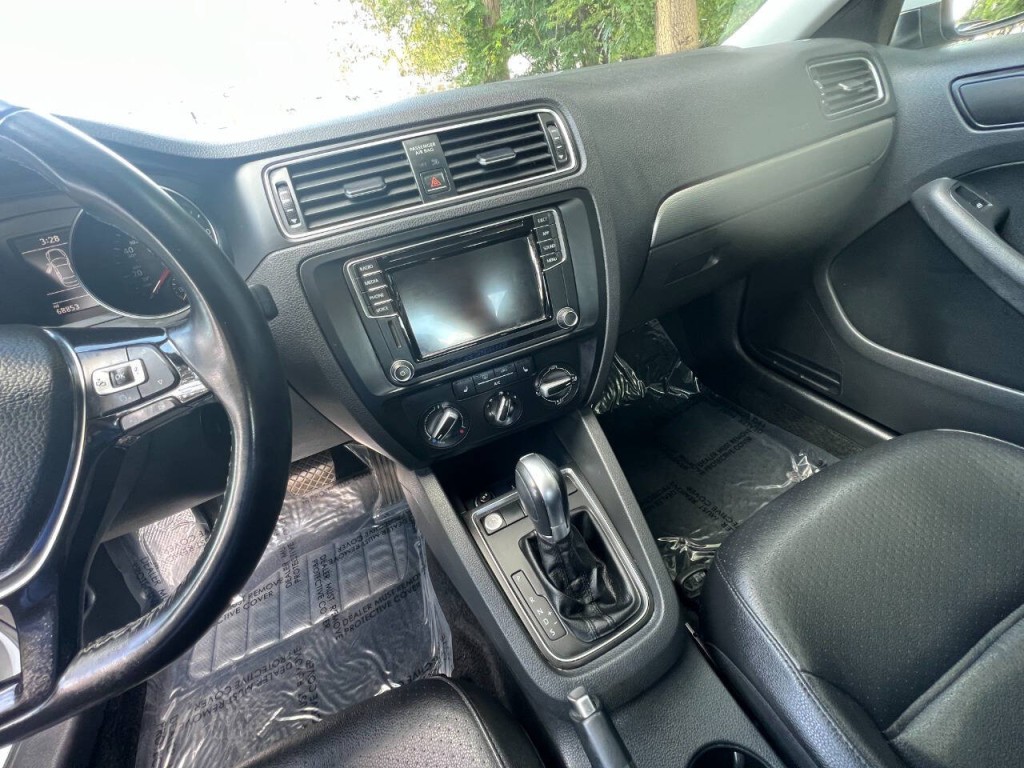 2018 Volkswagen Jetta Image 24