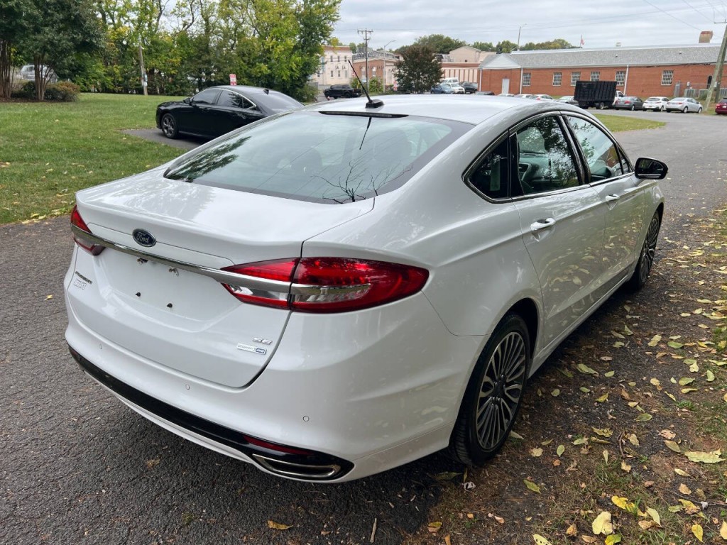 2017 Ford Fusion Image 5