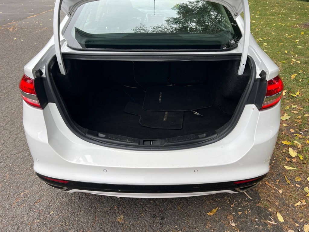 2017 Ford Fusion Image 12