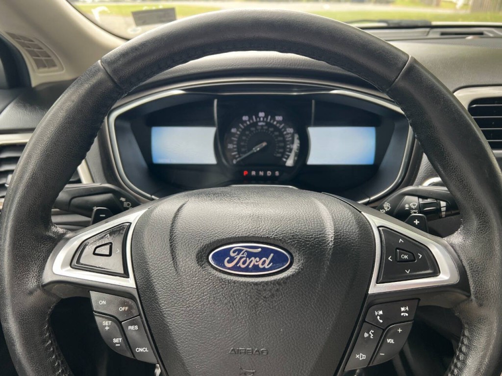 2017 Ford Fusion Image 21