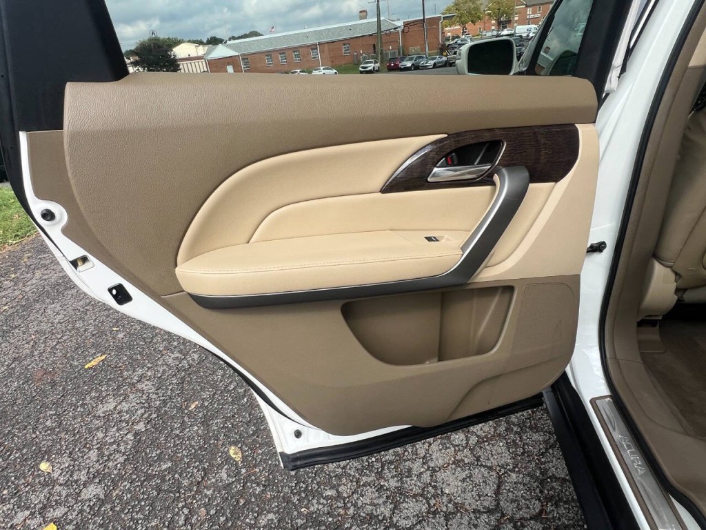 2011 Acura MDX Image 10