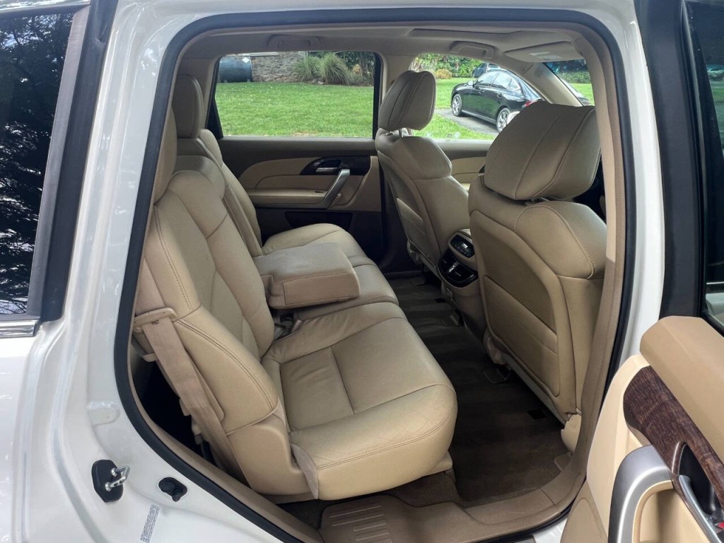2011 Acura MDX Image 16
