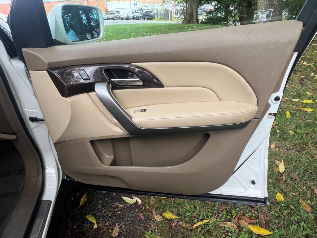 2011 Acura MDX Image 17