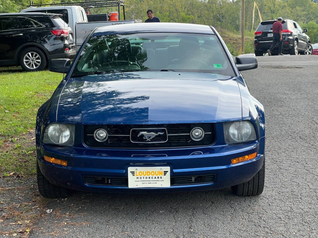 2006 Ford Mustang Image 2