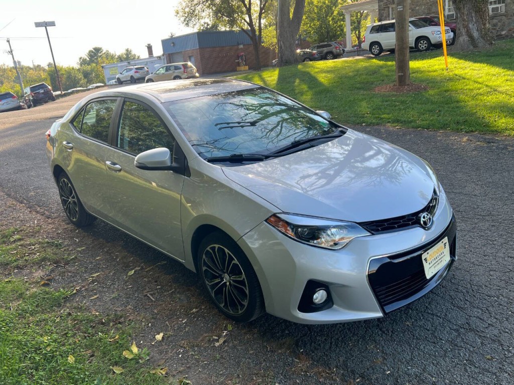 2015 Toyota Corolla Image 3