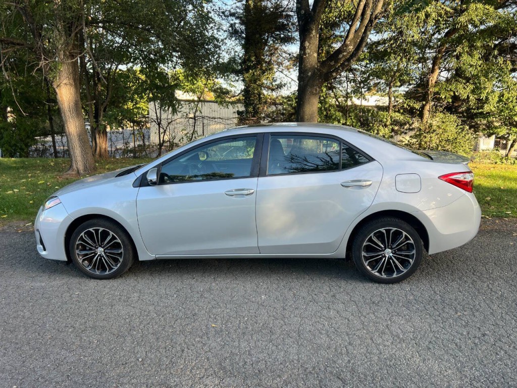 2015 Toyota Corolla Image 7