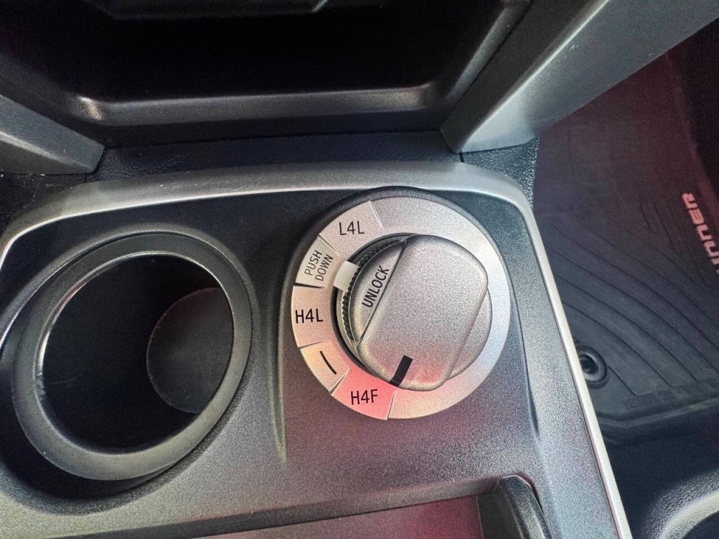 2013 Toyota 4Runner Image 22