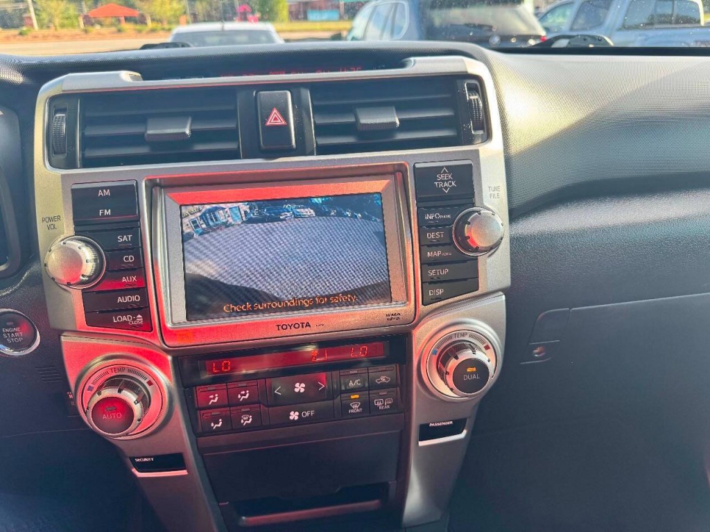 2013 Toyota 4Runner Image 27