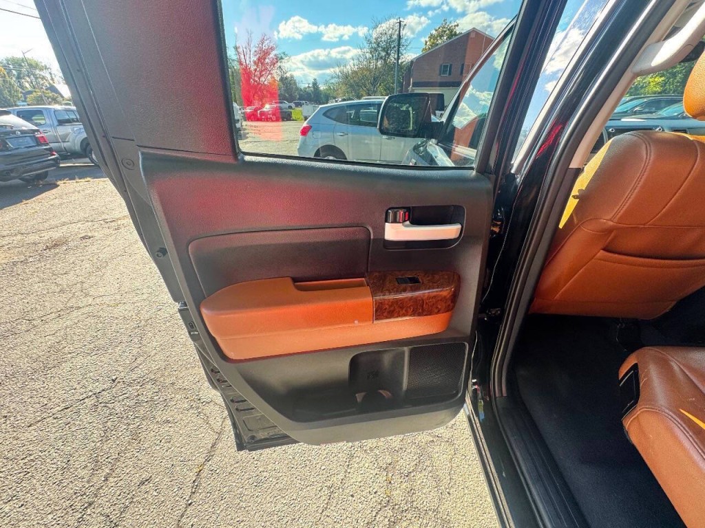 2012 Toyota Tundra Image 9