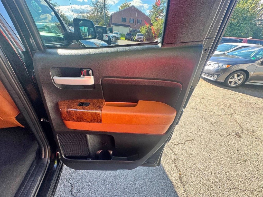 2012 Toyota Tundra Image 11