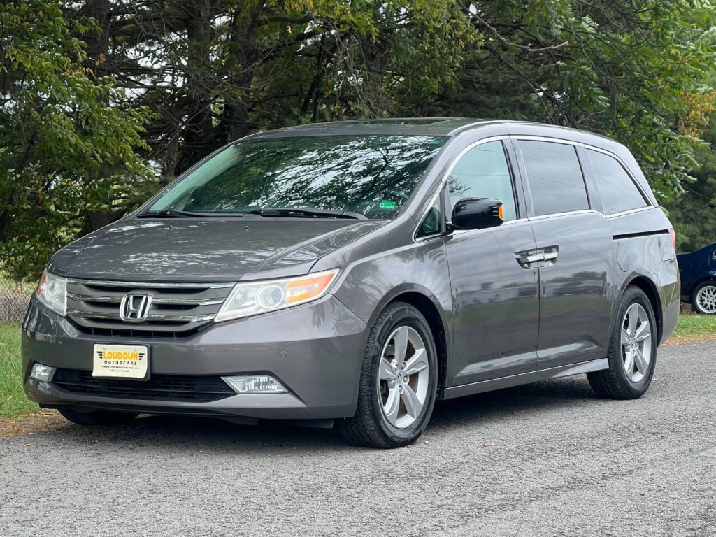 2012 Honda Odyssey Image 1