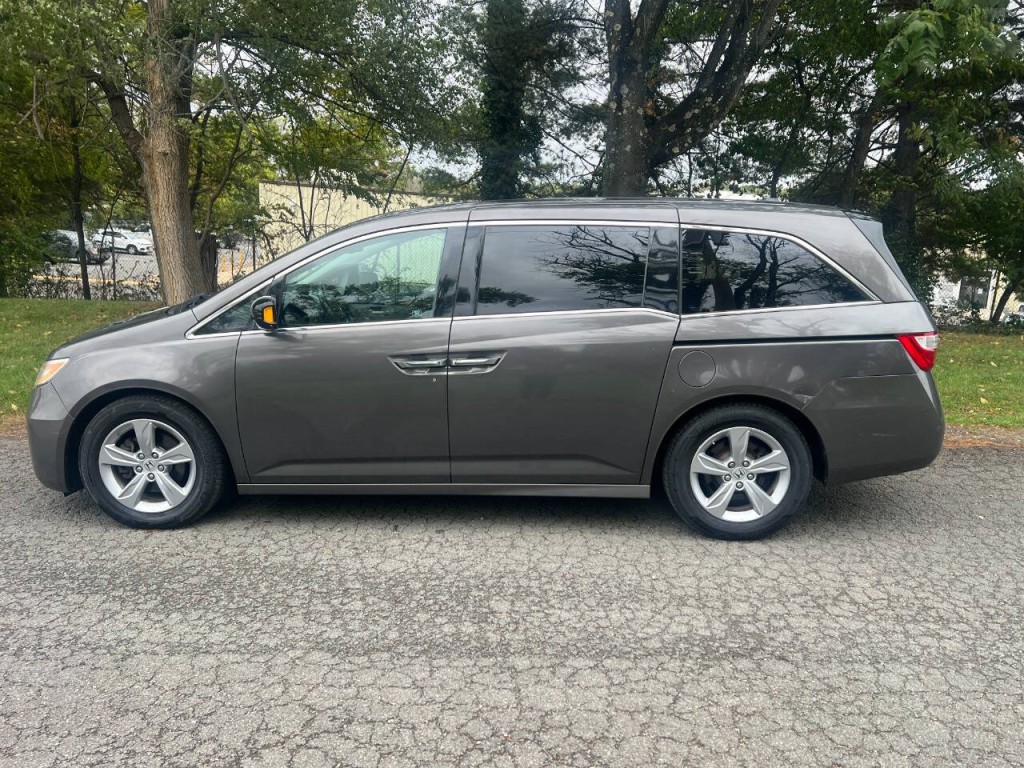 2012 Honda Odyssey Image 7