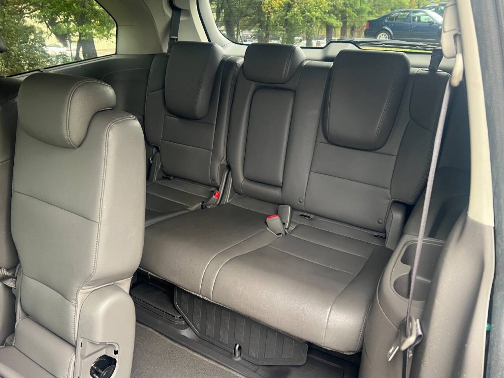 2012 Honda Odyssey Image 11