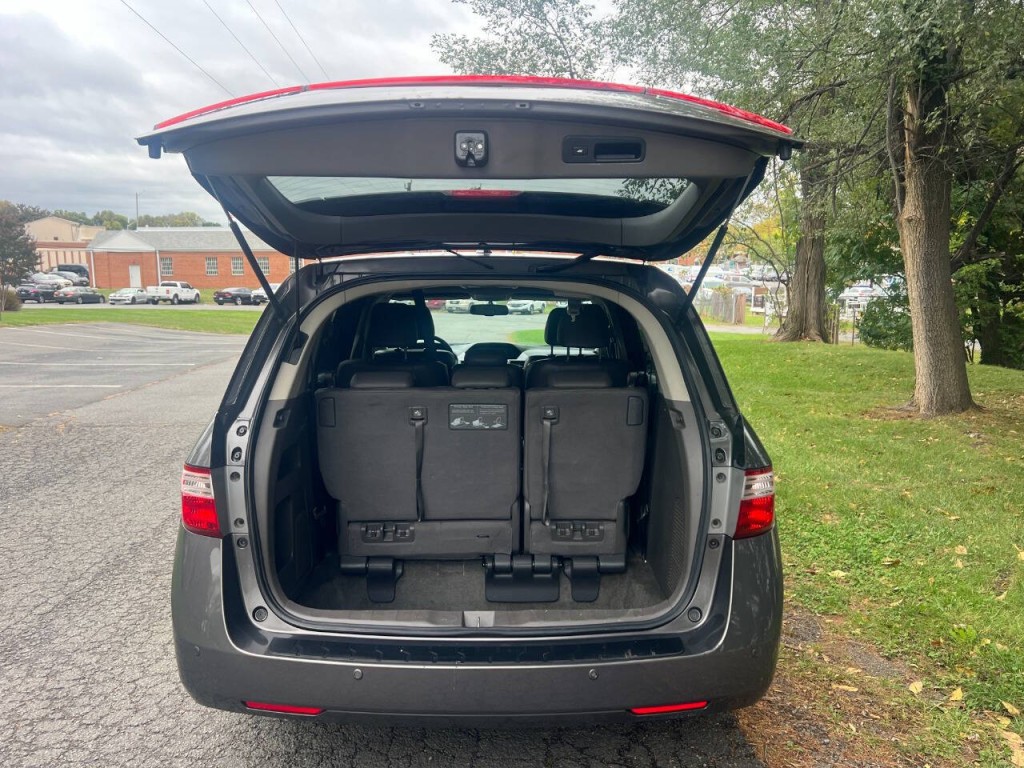 2012 Honda Odyssey Image 12