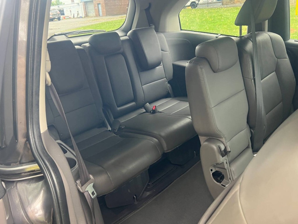 2012 Honda Odyssey Image 15