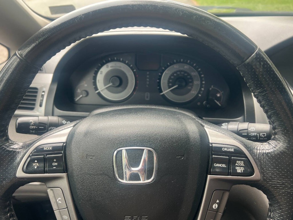 2012 Honda Odyssey Image 24