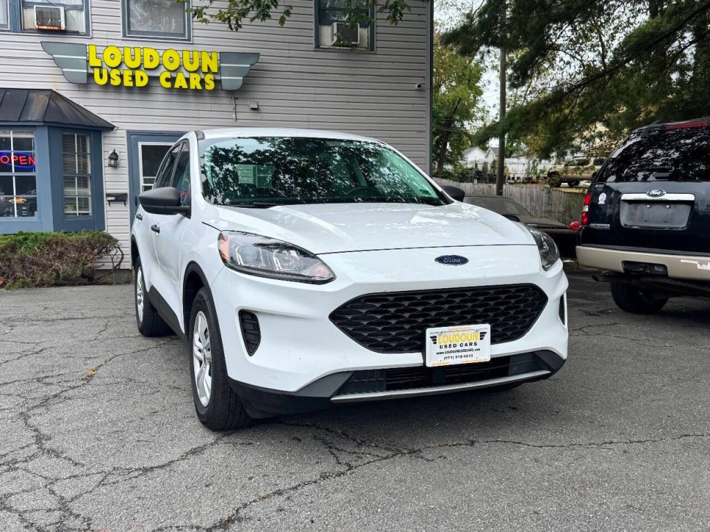 2021 Ford Escape Image 3