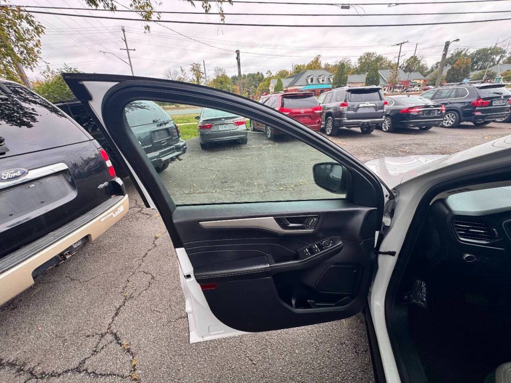 2021 Ford Escape Image 7